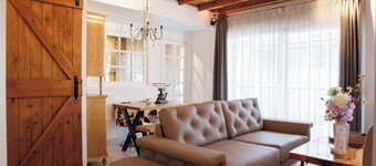 Kozani Central Nest - Homely Vibes