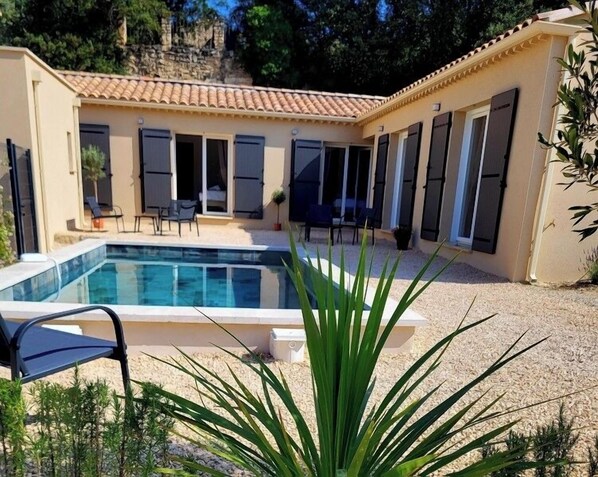 Piscina a l'aire lliure de temporada