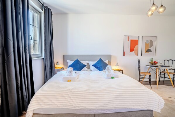 1 habitación, tabla de planchar con plancha, wifi y ropa de cama 