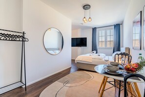 1 habitación, tabla de planchar con plancha, wifi y ropa de cama 