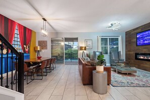 Maison, plusieurs lits, patio, vue jardin (2856BD SL) | Intérieur