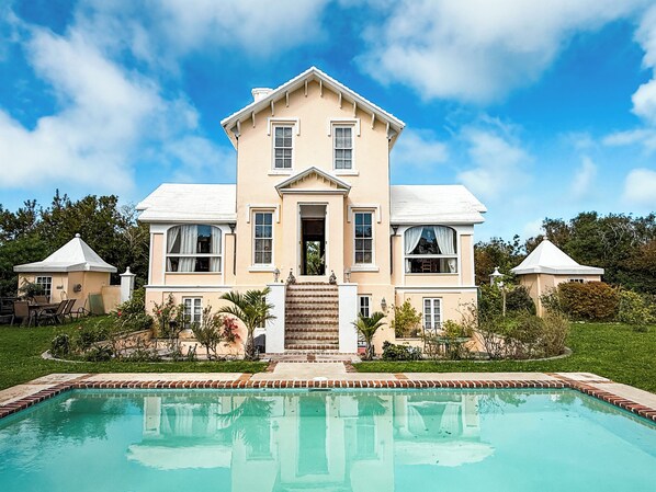 Pool - Locust Hall - Historic Farmhouse in Private Garden Setting (Devonshire)