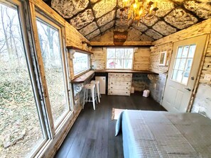 6 soverom, strykejern/-brett, wi-fi og sengetøy