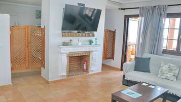 TV, fireplace