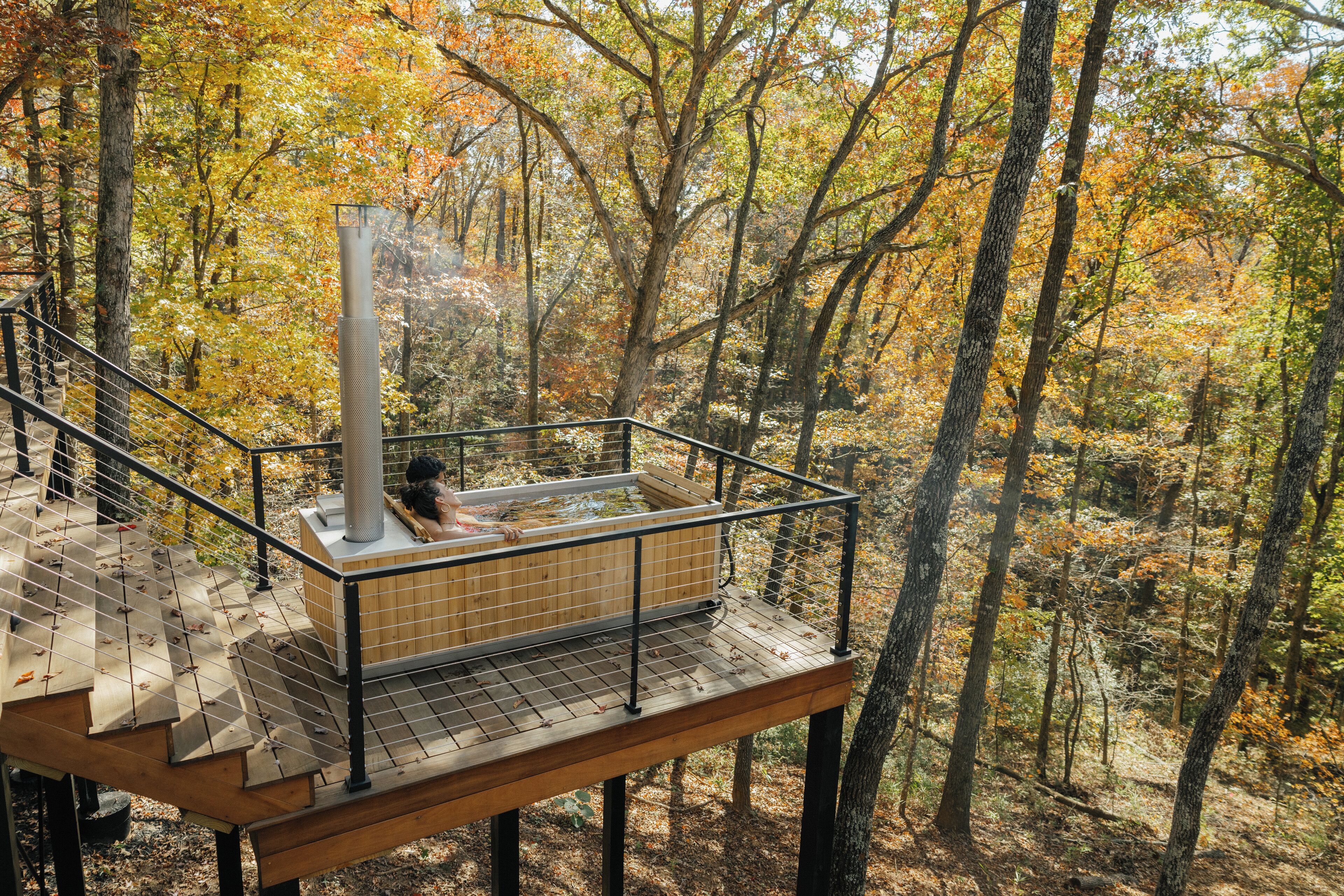 Outdoor spa tub
