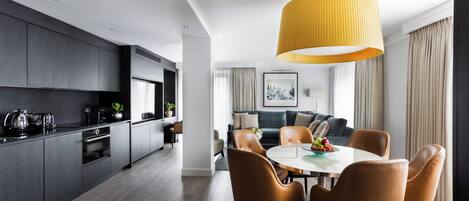 公寓, 3 间卧室, 阳台 | 起居区 | 电视