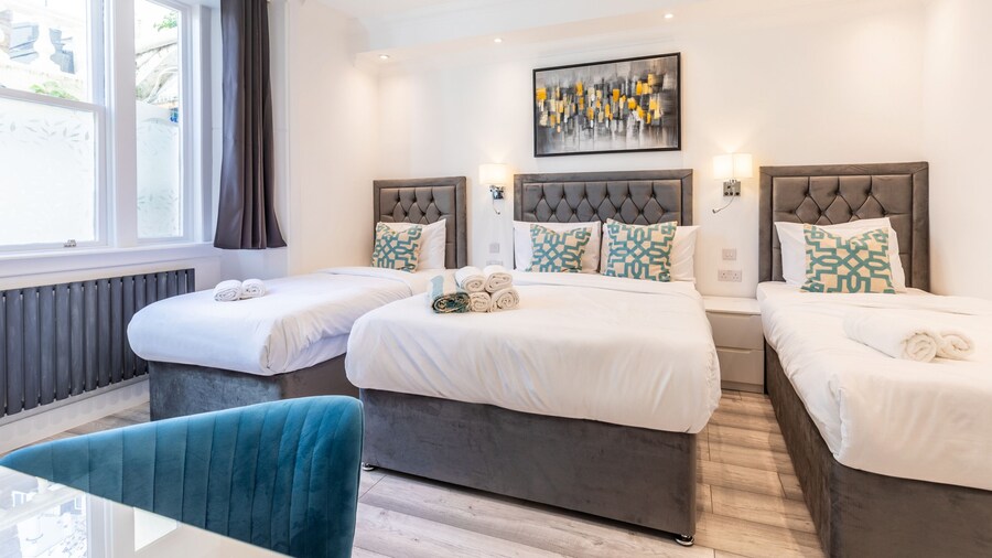 The Chapter - Leisure Inn Hotel