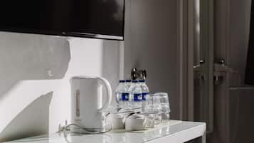 Superior vierpersoonskamer, en-suite badkamer | Verduisterende gordijnen, een strijkplank/strijkijzer, gratis wifi