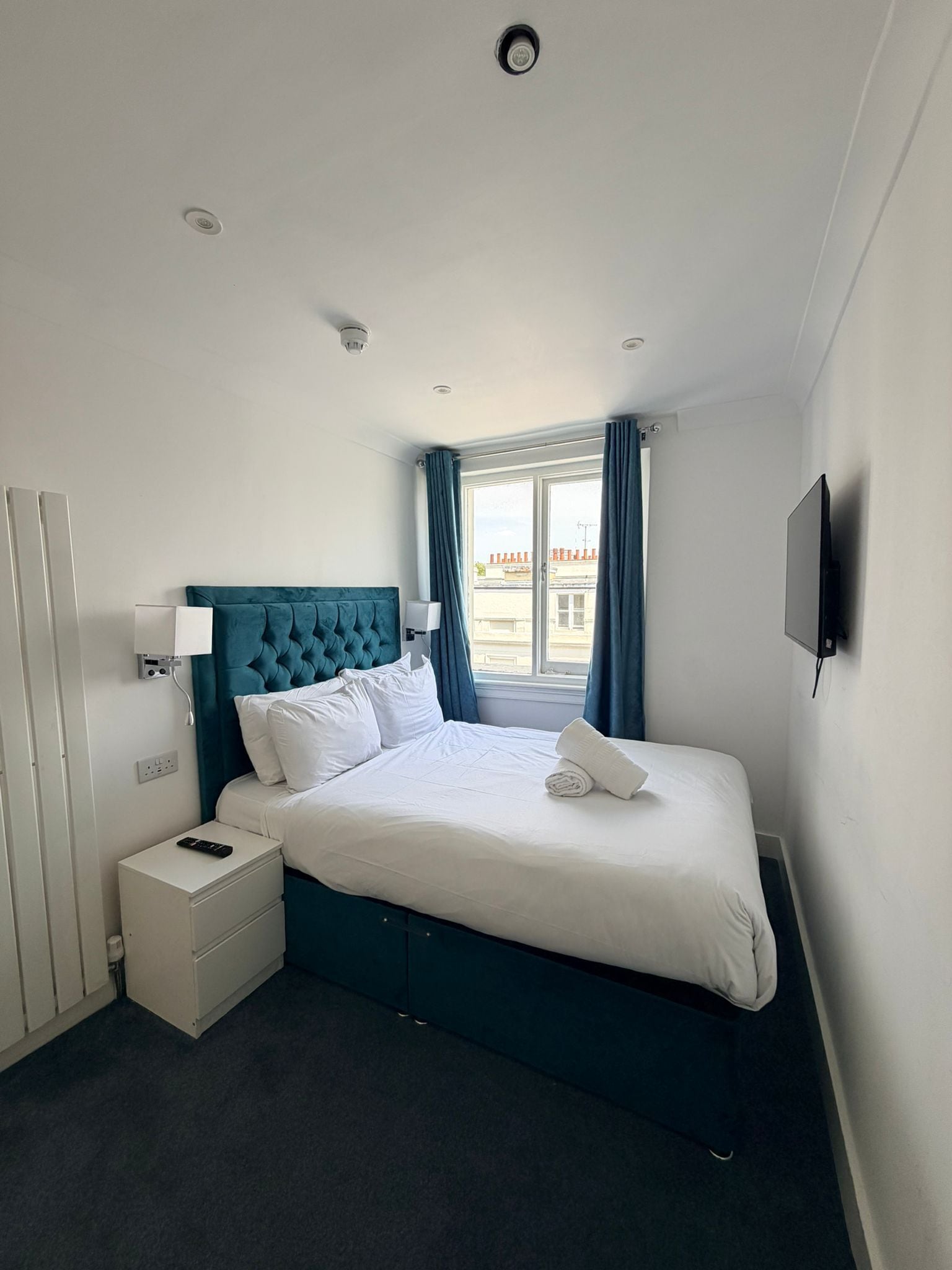 Superior Double Room, Ensuite | Blackout curtains, iron/ironing board, free WiFi