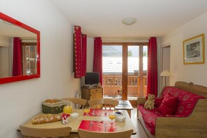 Interior - Ski-in/ski-out & foot of the slopes, balcony, tv, ski locker, 35m², La Norma (La Norma)