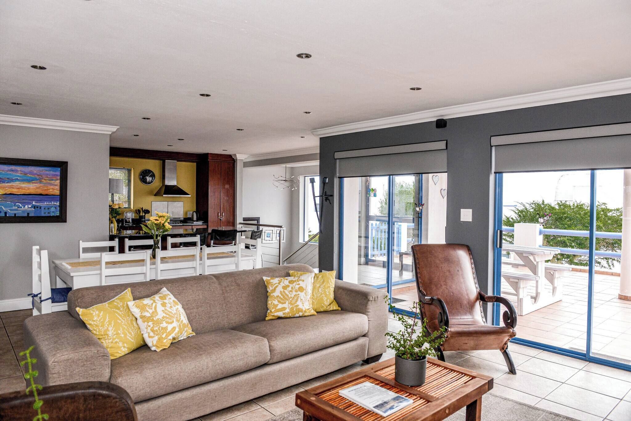 Casa, 3 habitaciones, para fumadores, balcón | Sala de estar