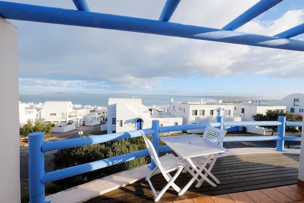 Charis To Theo - Relax In Style At This 3-bedroomed Langebaan Holiday House - Langebaan