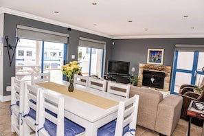 House, 3 Bedrooms, Smoking, Balcony | Interior
