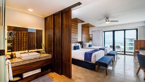 Agatha Queen | Premium bedding, pillowtop beds, minibar (free items), in-room safe - Sensira Resort & Spa Riviera Maya (Puerto Morelos)