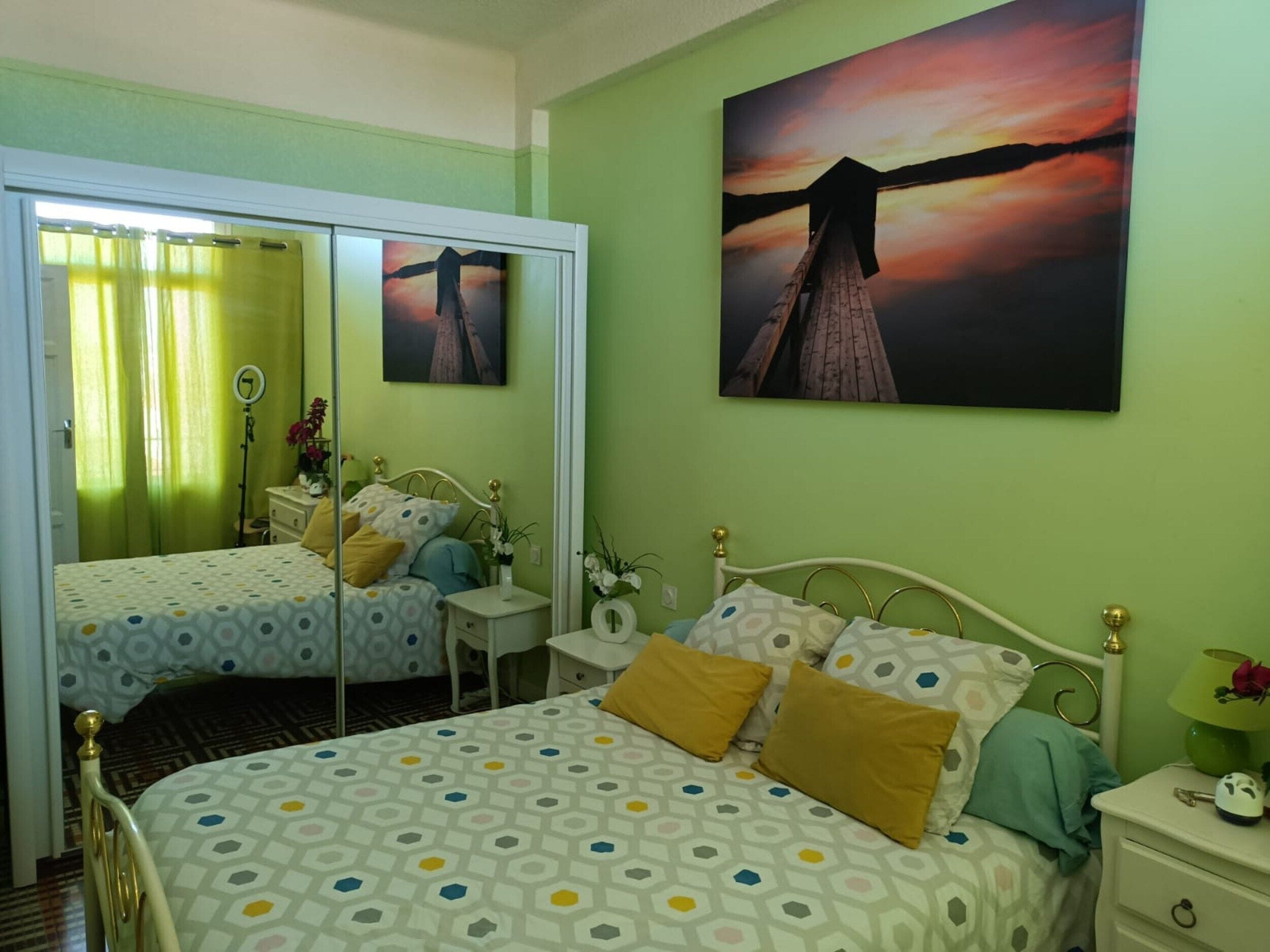 Deluxe Double Room, 1 Double Bed, Shared Bathroom, City View (3 ème étage) | Premium bedding, memory-foam beds, free WiFi, bed sheets