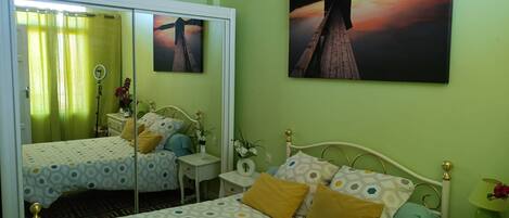 Deluxe Double Room, 1 Double Bed, Shared Bathroom, City View (3 ème étage) | Premium bedding, memory-foam beds, free WiFi, bed sheets