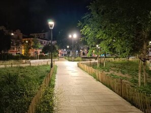 Romantic Room, Shared Bathroom (3 ème étage) | Exterior