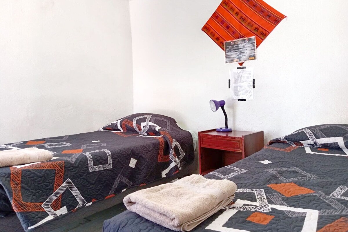 Dormitorio compartido básico (Male)