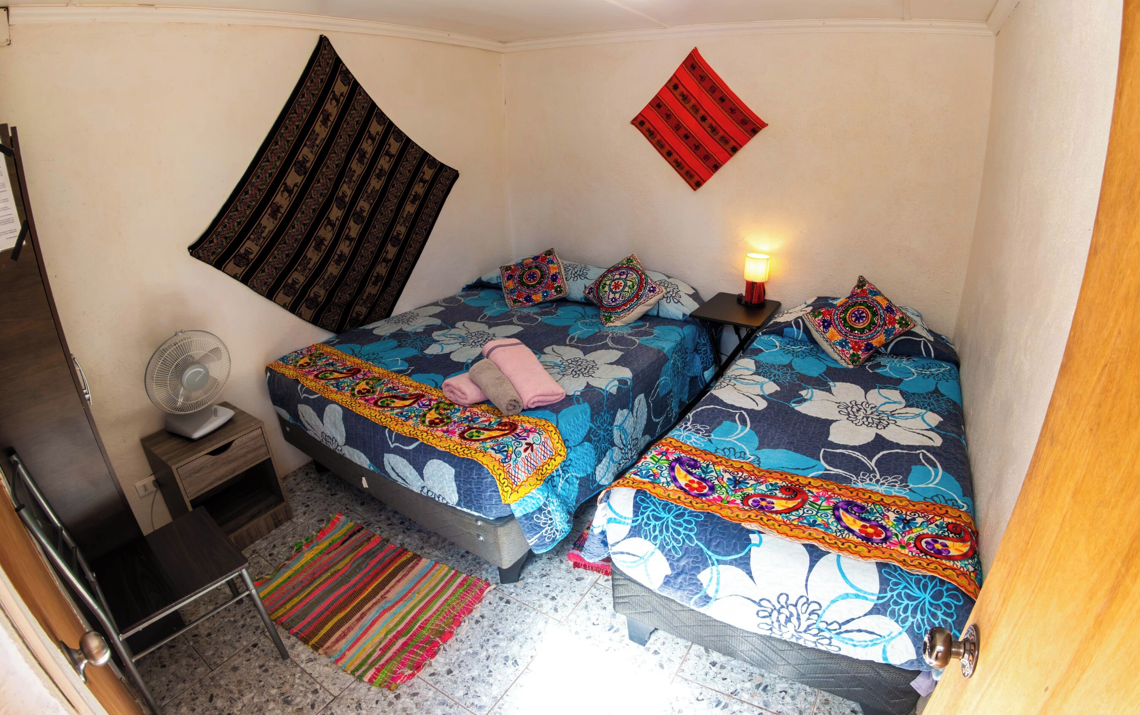 Chambre Standard double (Double room with private bathroom)