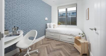 Apartment 6, Oasis Sands - an apartment that sleeps 6 guests in 3 bedrooms
