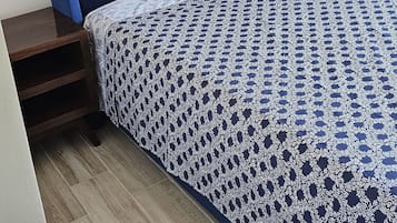 3 多间卧室、熨斗/熨衣板、WiFi、床单