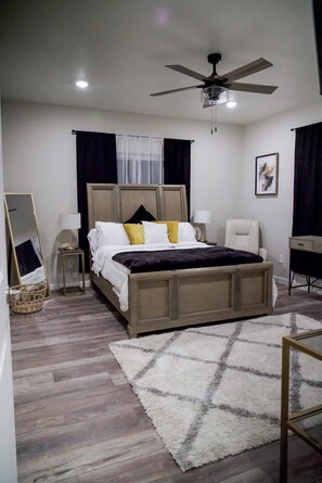 3 chambres, fer et planche à repasser, Wi-Fi, draps fournis