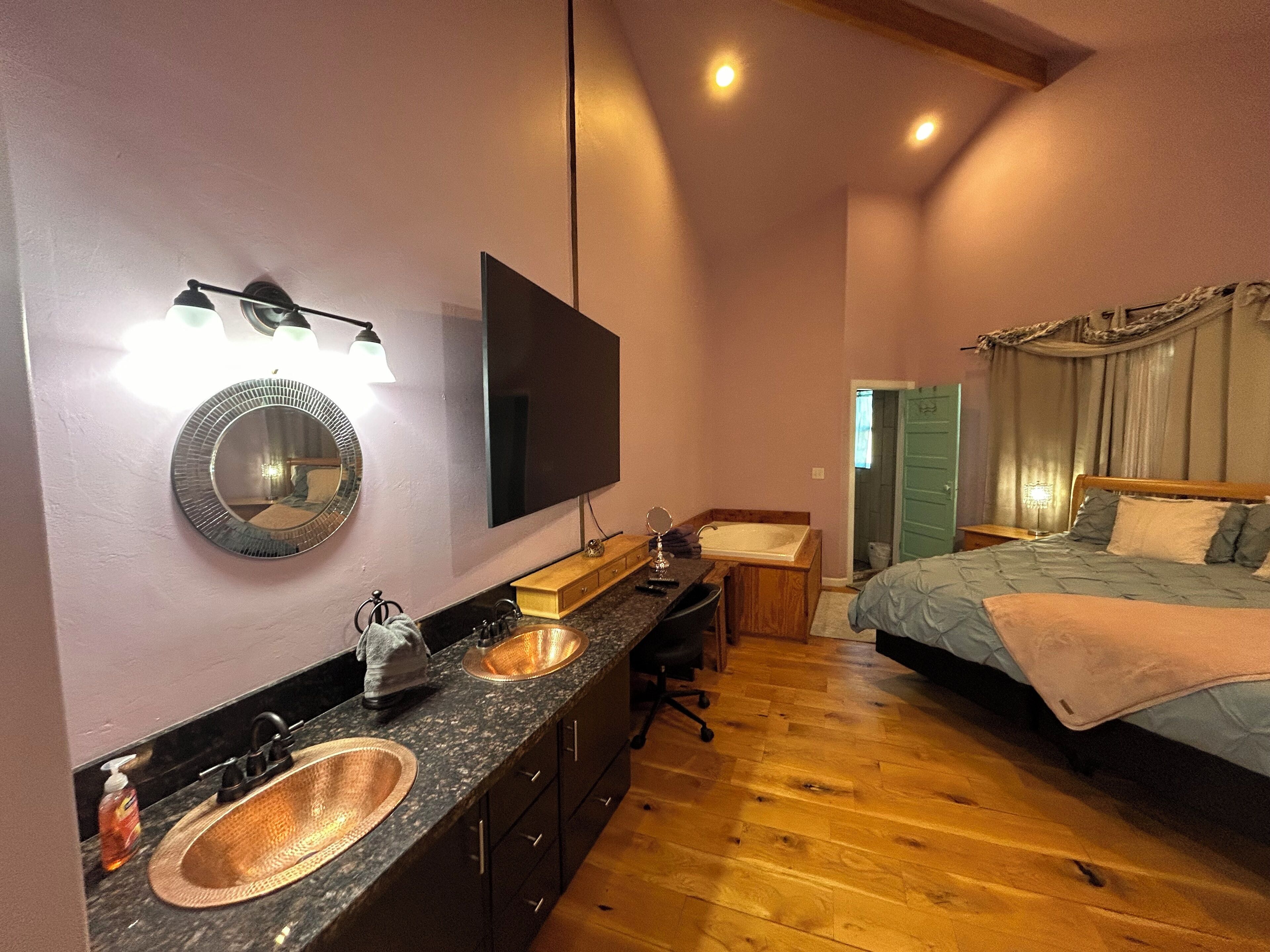 1 habitación, tabla de planchar con plancha, wifi y ropa de cama 