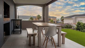 Maison, 3 chambres, fumeurs, balcon | Salle à manger