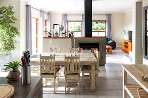 House, 3 Bedrooms, Smoking, Balcony | Dining room