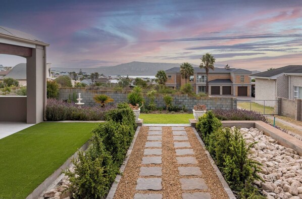 House, 3 Bedrooms, Smoking, Balcony | Exterior