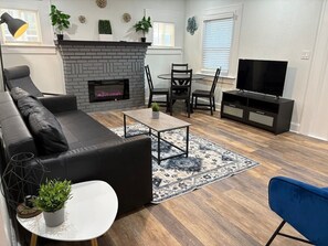 TV, fireplace