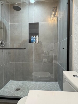 Hair dryer, towels - St. Pete 5th Ave Oasis (St. Petersburg)