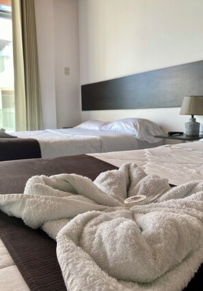 Premium bedding, minibar, individually decorated, individually furnished - Mochican Palace Hotel (Huanchaco)