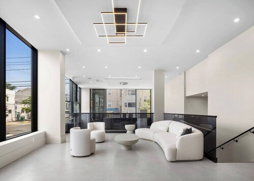 Luxe Suite by NYC w Rooftop & Parking on Premises