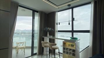 Apartment, Beach View | Living area