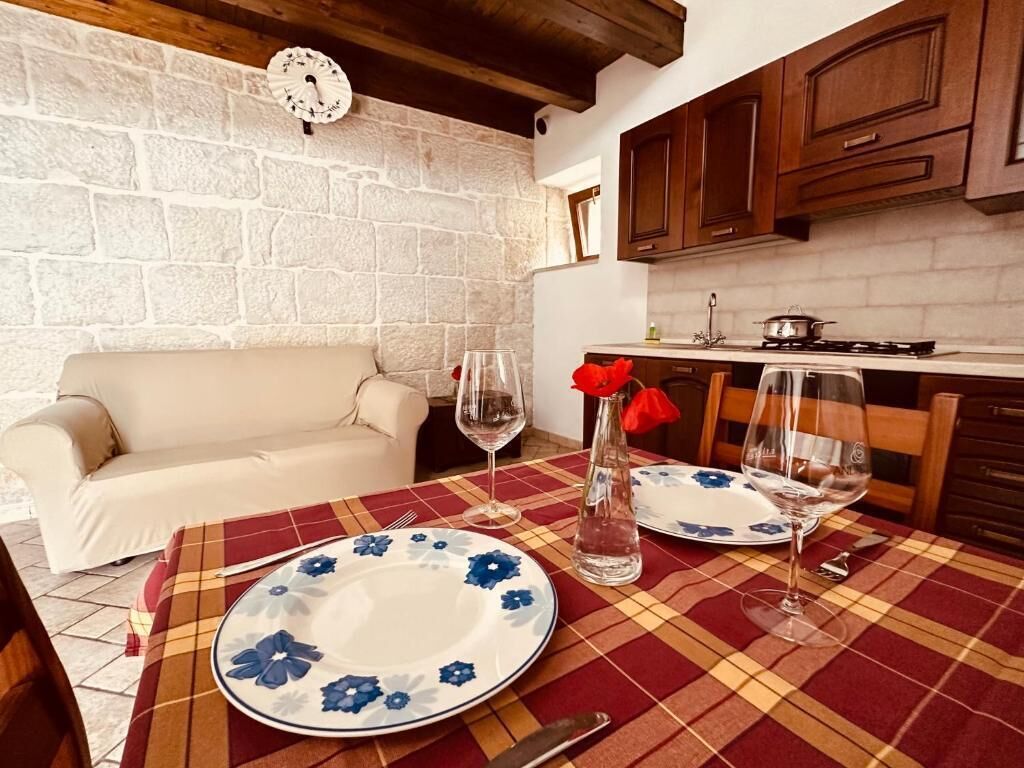 Apartamento conforto, varanda, vista para o pátio | Área de estar | TV