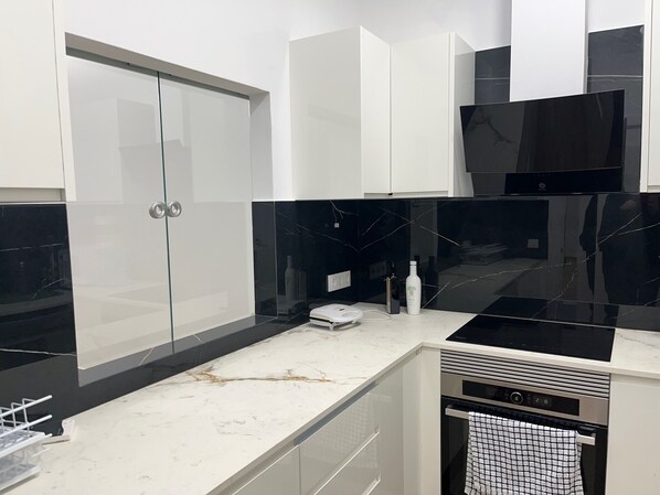 Private kitchen - Meridiana Apartments (Barcelona)