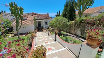 Villa | Property grounds