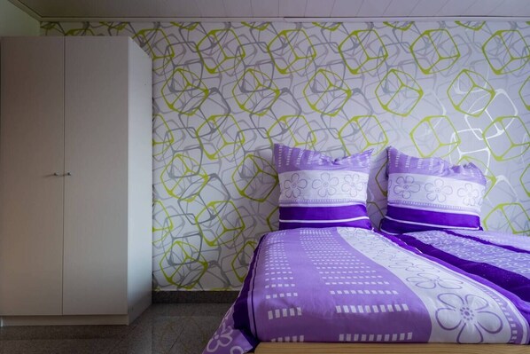 3 bedrooms, WiFi, bed sheets - NR 2 ground floor 3 ZKB for companies and families (Vellmar)