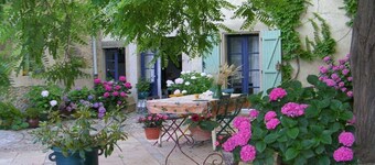 Maison de Maitre Comfortable holiday residence