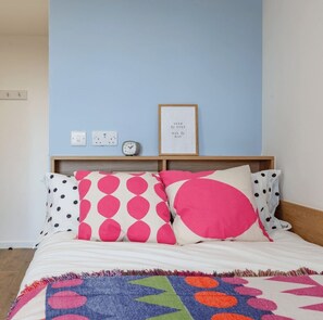 Single Room, Non Smoking | Blackout drapes, free WiFi - For Students Only - Ty Nant in Swansea (Swansea)