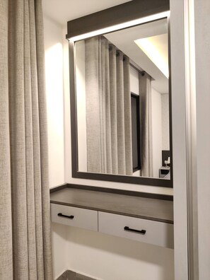 Apartment, 1 Bedroom, Smoking | Interior - Luxury Room 46m Near Downtown And All Services (Amman)