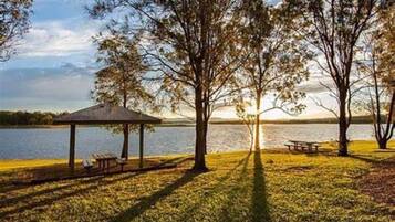 House, 4 Bedrooms, Private Pool | Property grounds
