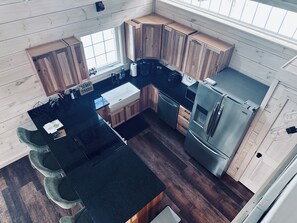 Fridge, microwave, oven, stovetop - Charming 3-bedroom house in lovely Campton with AC, WIFI at Waterville Estates (Campton)