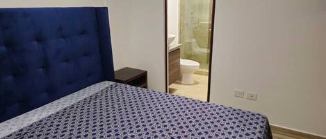 2 slaapkamers, een strijkplank/strijkijzer, wifi, beddengoed