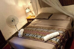1 bedroom, WiFi, bed sheets - Double Room: comfort and relaxation near the beach (Las Peñitas)