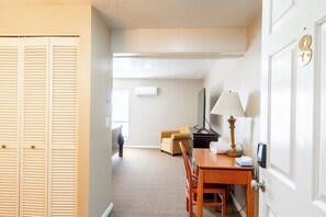 واي فاي مجانًا وملاءات أسرّة