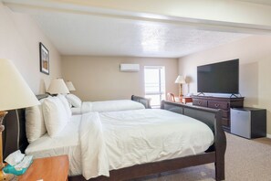 Comfort Double Room | Free WiFi, bed sheets - Road Creek Inn (Loa)