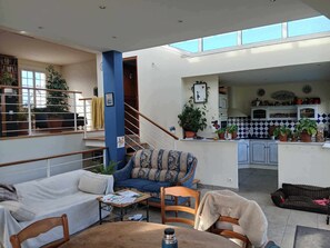 Interior - La MAISON BLEUE (Lampaul-Plouarzel)