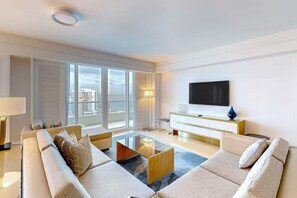 TV - Luxury Oceanview 3BR at Ritz-Carlton | Portofino (Fort Lauderdale)
